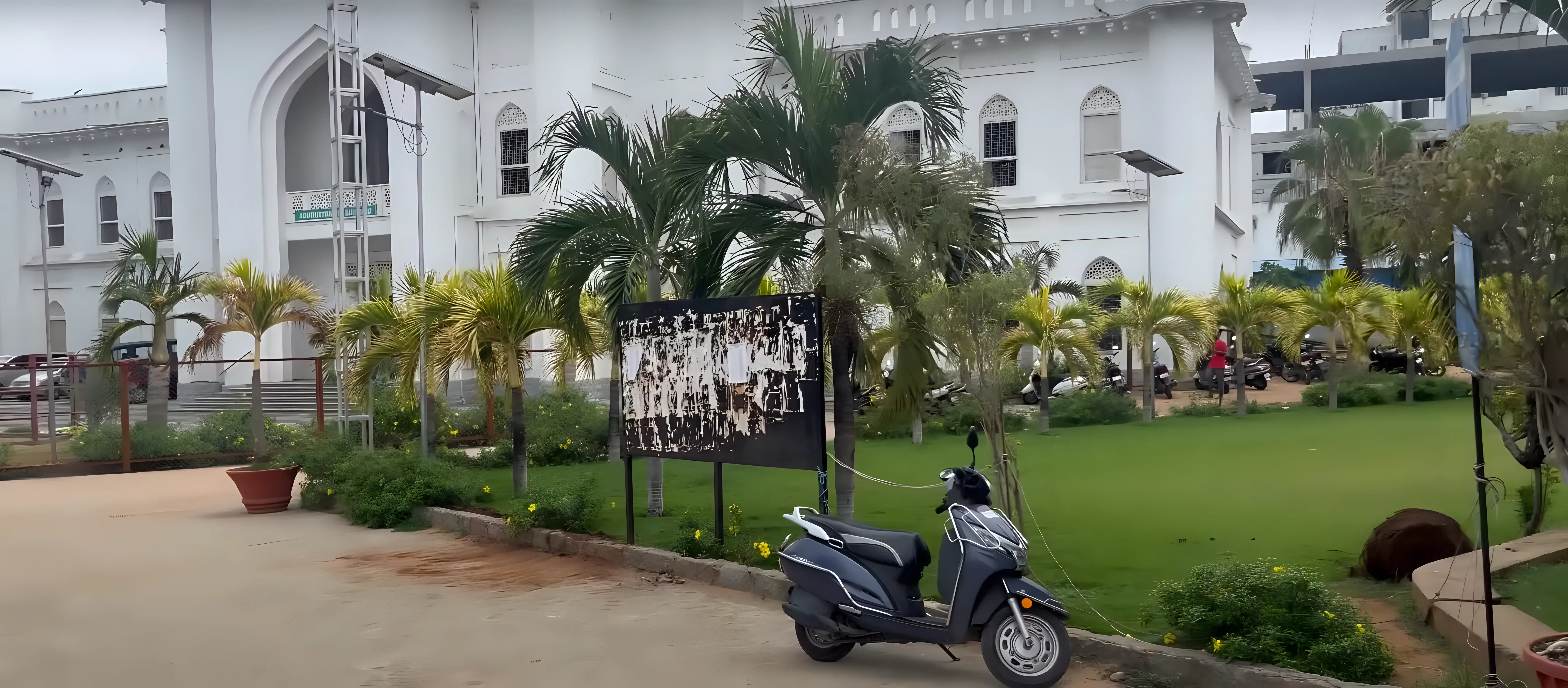 Nawab Shah Alam Khan College of Engineering & Technology Hyderabad campus photo 5